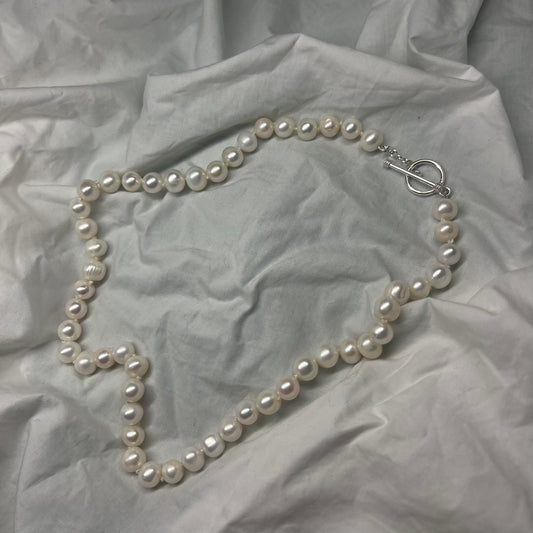 classic knotted necklace