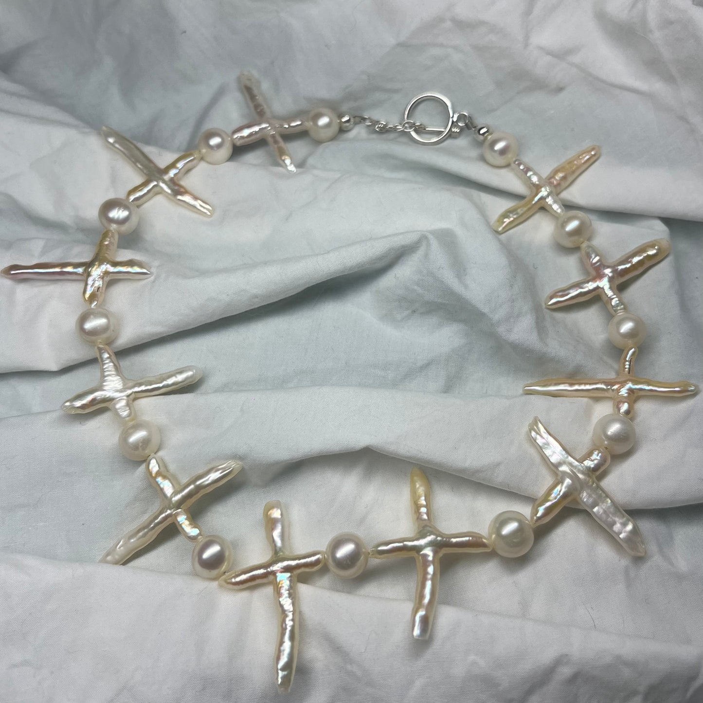 cross choker