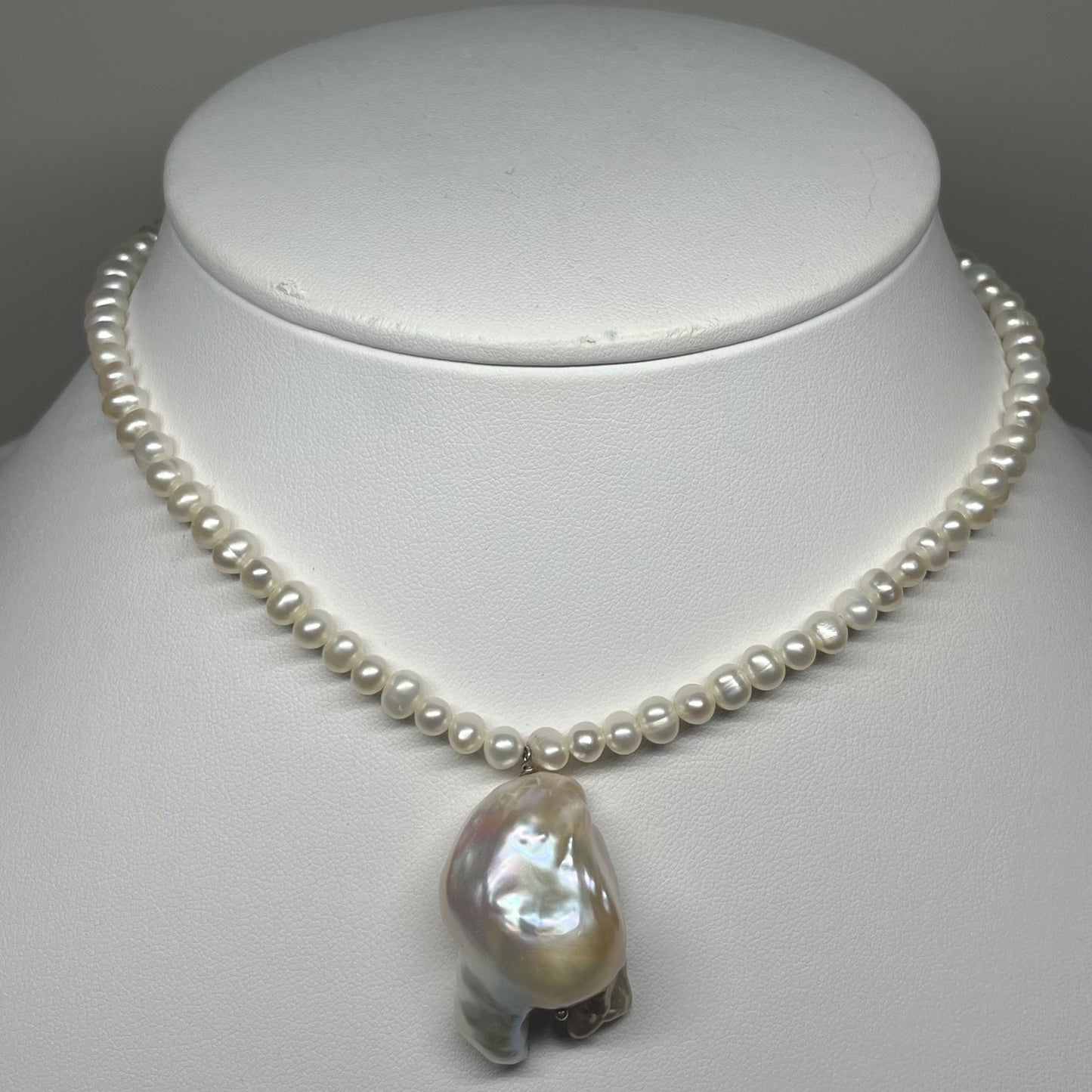 baroque drop necklace